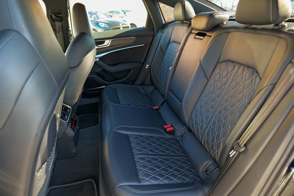 Used 2020 Audi S6 Premium Plus w/ S Sport Package image 26