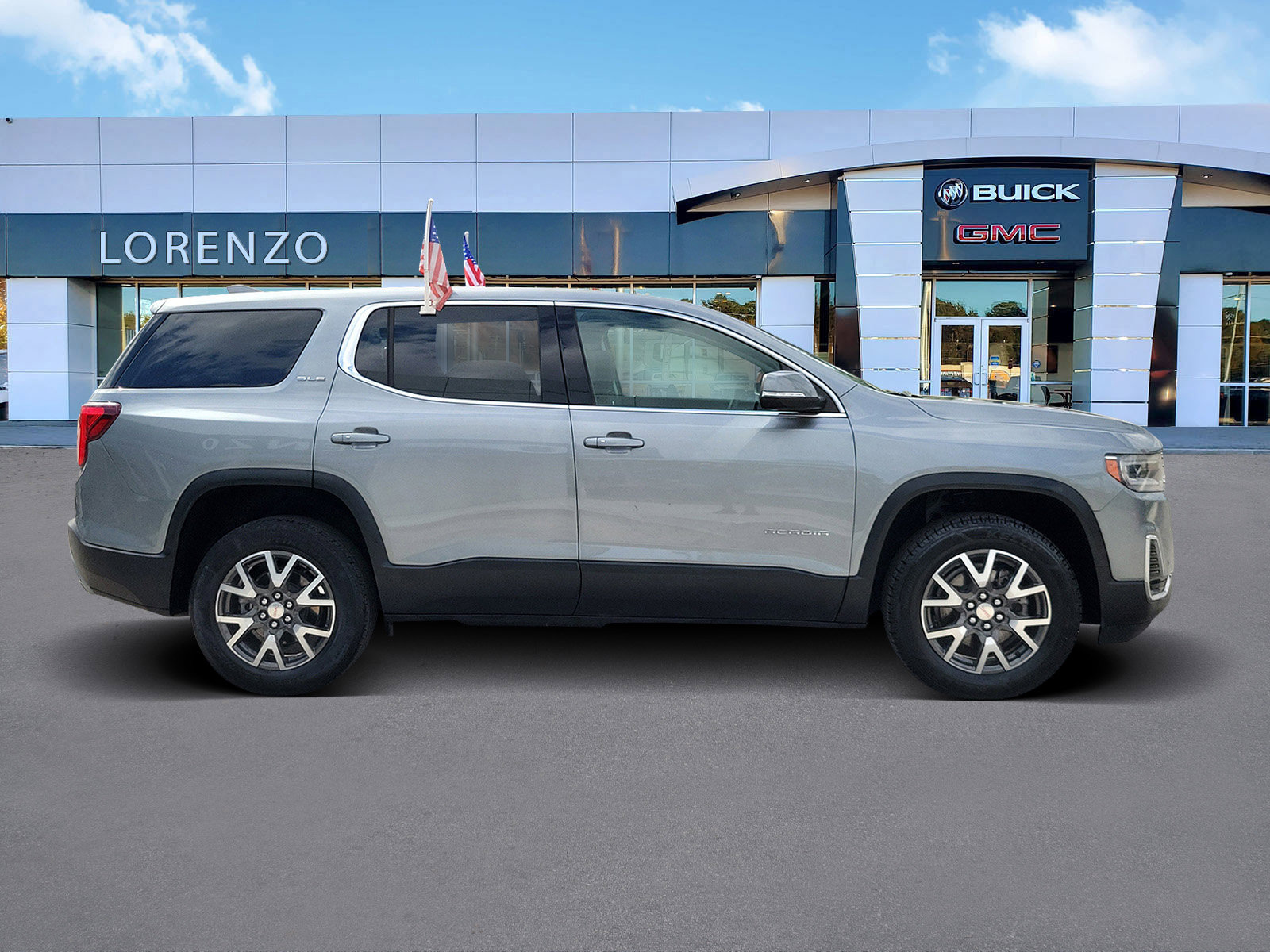 Used 2023 GMC Acadia SLE image 4