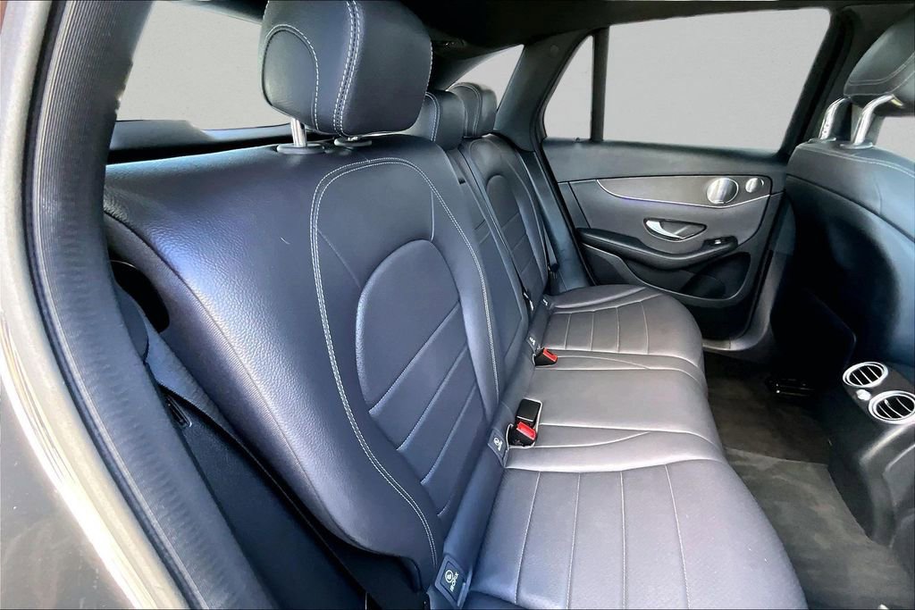 Used 2020 Mercedes-Benz GLC 300 4MATIC image 25