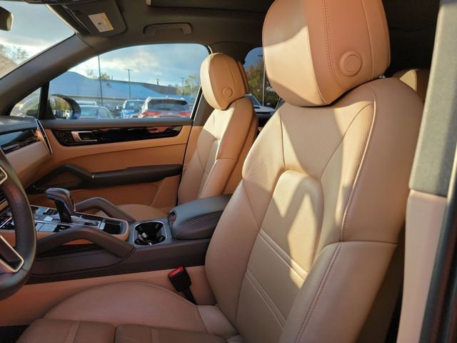 Used 2021 Porsche Cayenne S image 18