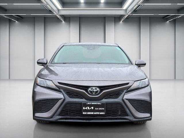 Used 2023 Toyota Camry SE FWD image 2