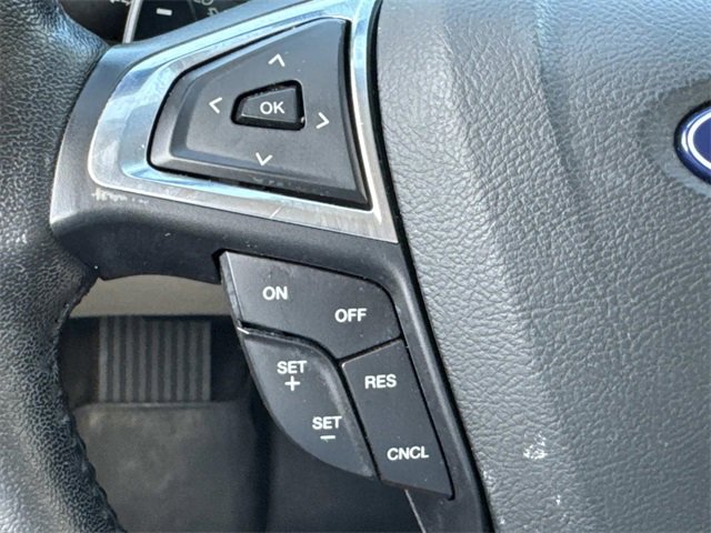 Used 2018 Ford Fusion SE image 25