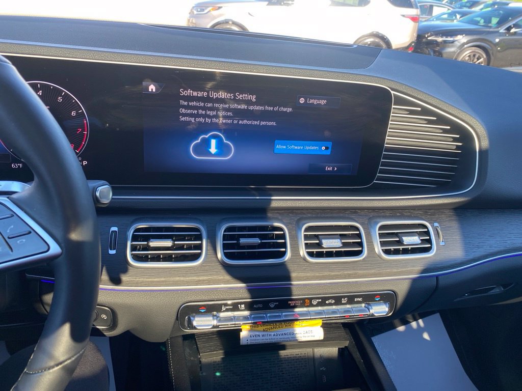 New 2026 Mercedes-Benz GLS 580 4MATIC image 37