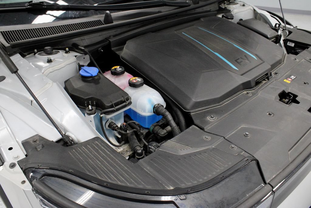 Used 2024 Hyundai Ioniq 5 SE AWD/4WD image 18