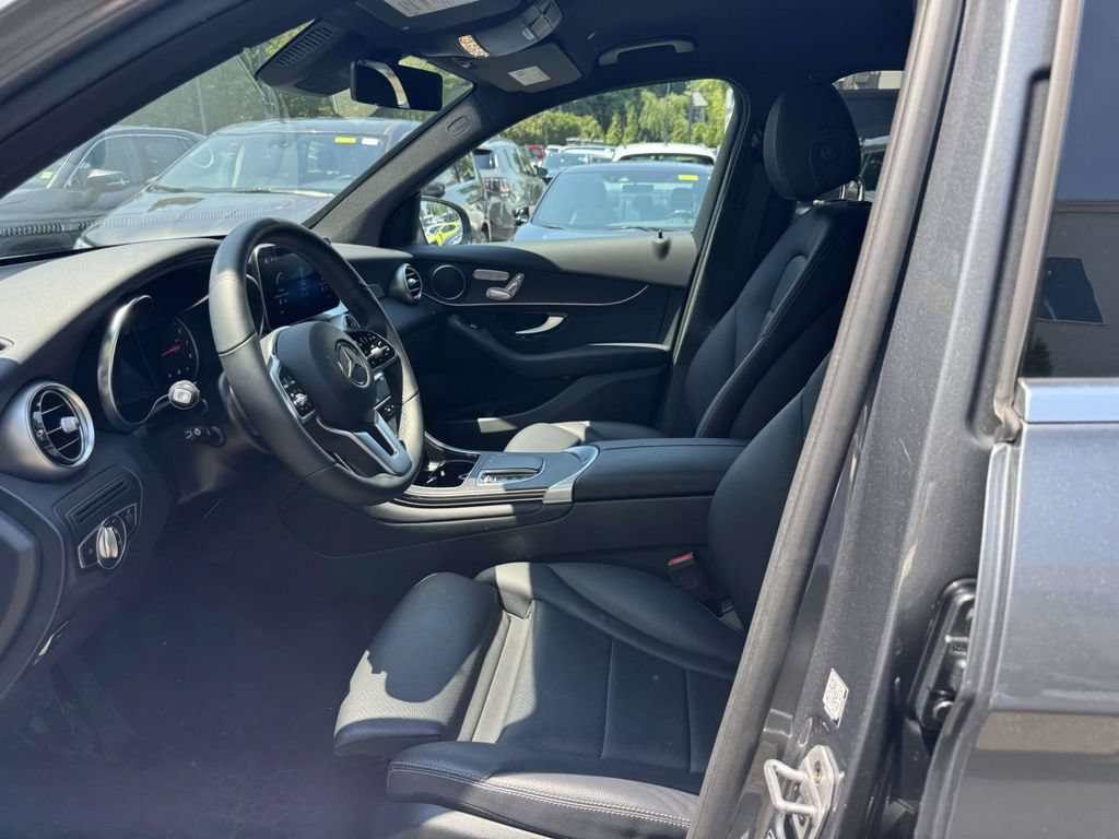 Used 2022 Mercedes-Benz GLC 300 4MATIC image 12