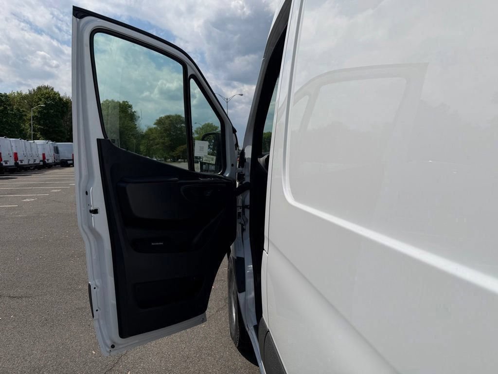 New 2026 Mercedes-Benz Sprinter 2500 image 11