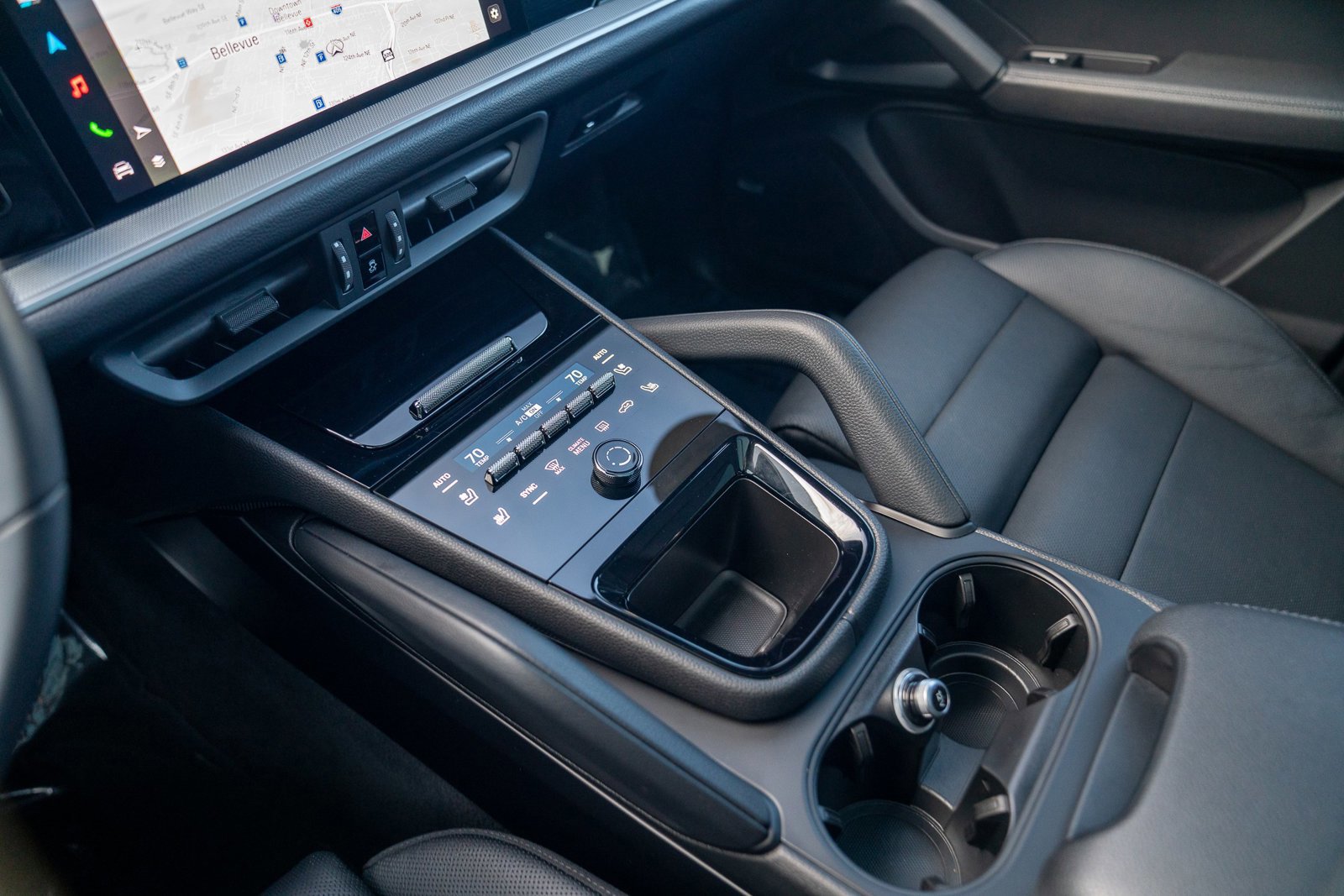 Used 2025 Porsche Cayenne image 21