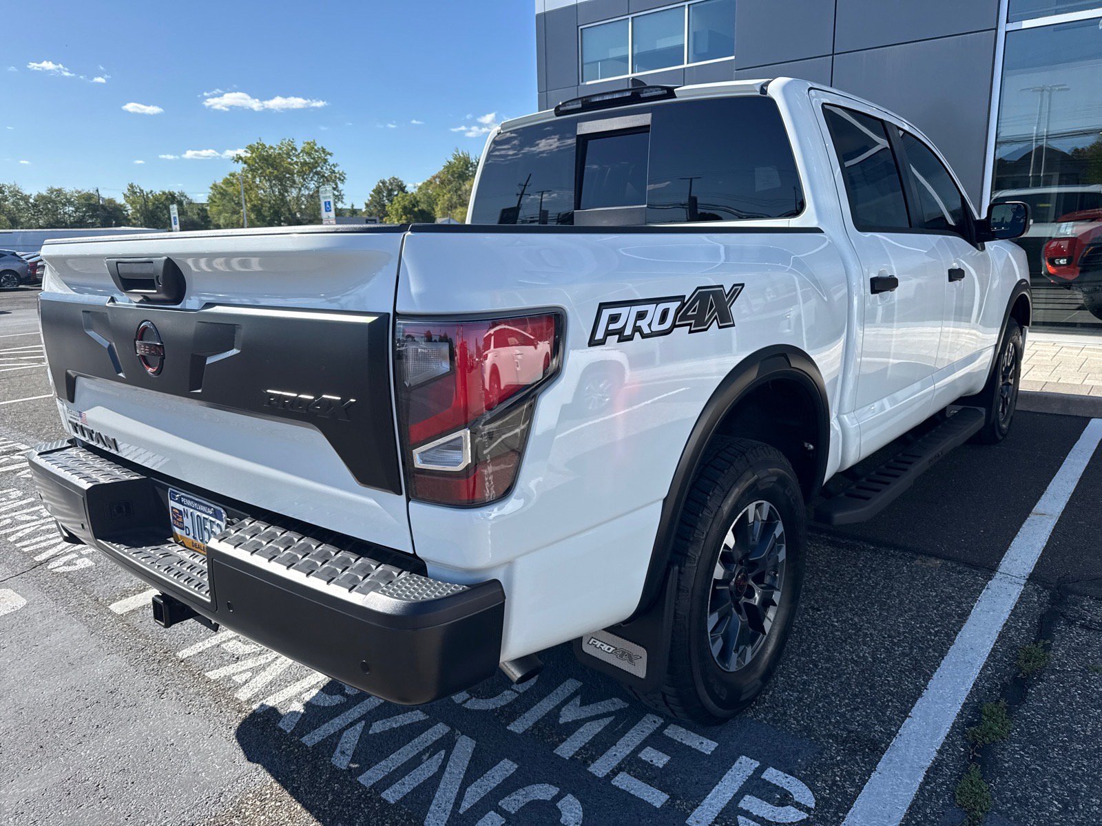 Certified 2023 Nissan Titan PRO-4X w/ Pro-4x Convenience Package AWD/4WD image 4