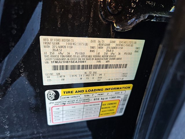 Used 2025 Ford Expedition Active image 10