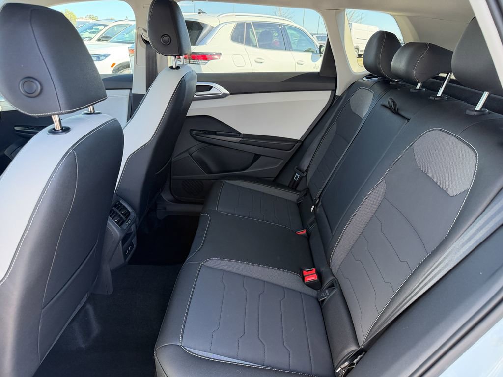 New 2026 Volkswagen Taos SE image 23