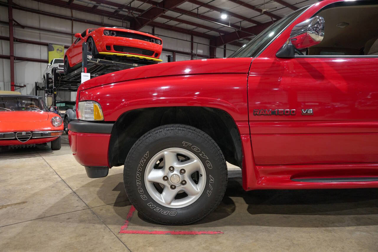 Used 1997 Dodge Ram 1500 Truck 2WD Club Cab image 3