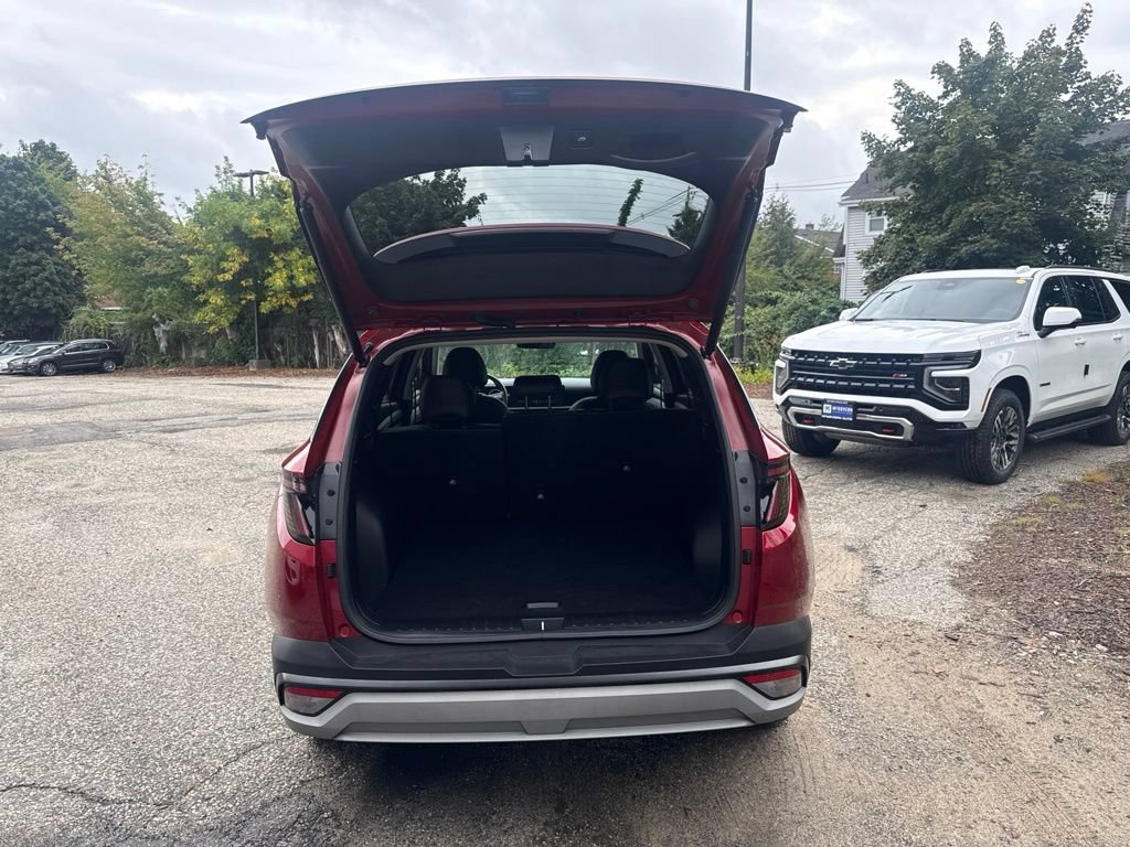 Certified 2025 Hyundai Tucson SEL AWD/4WD image 6