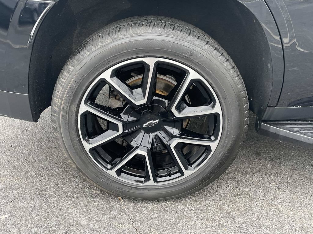 Used 2023 Chevrolet Tahoe RST AWD/4WD image 9