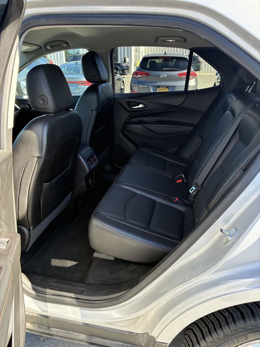 Used 2019 Chevrolet Equinox Premier FWD image 17