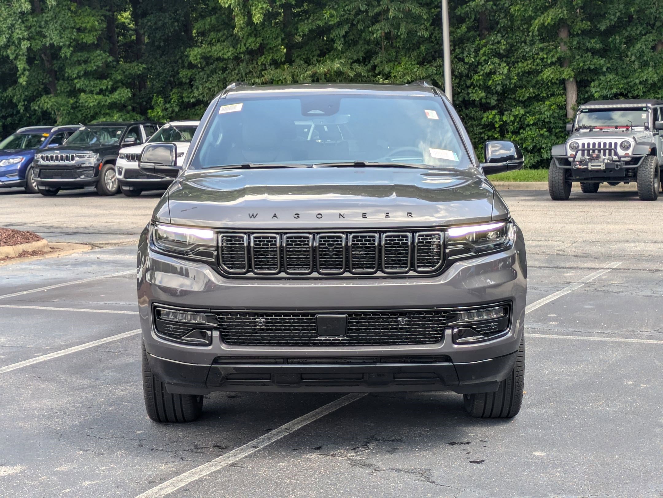 New 2025 Jeep Wagoneer L Series II w/ Convenience Group I image 2