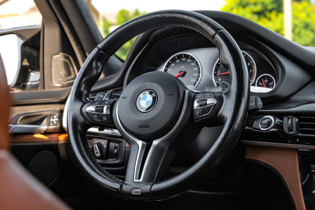 Used 2017 BMW X5 M AWD/4WD image 15