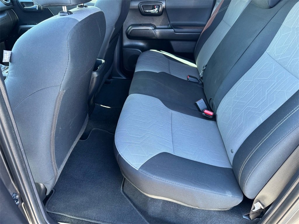 Used 2021 Toyota Tacoma TRD Off-Road image 14