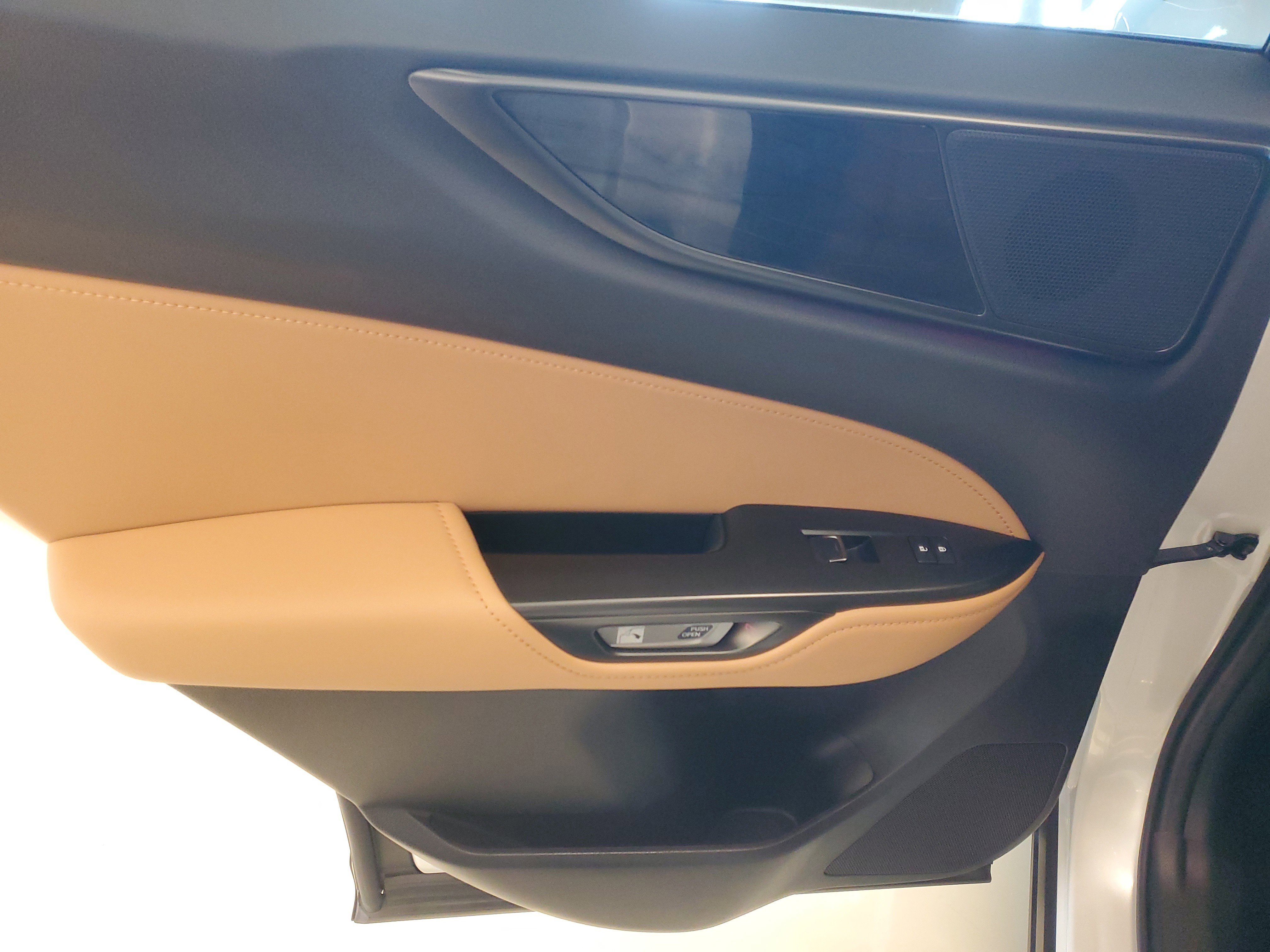 Used 2023 Lexus NX 350h NX 350h Premium image 18