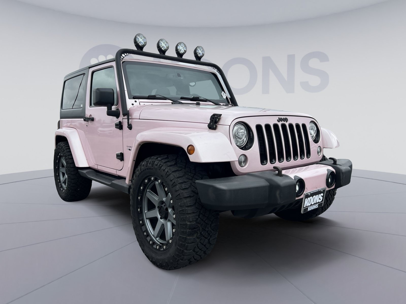 Used 2017 Jeep Wrangler Sahara w/ Connectivity Group AWD/4WD image 10