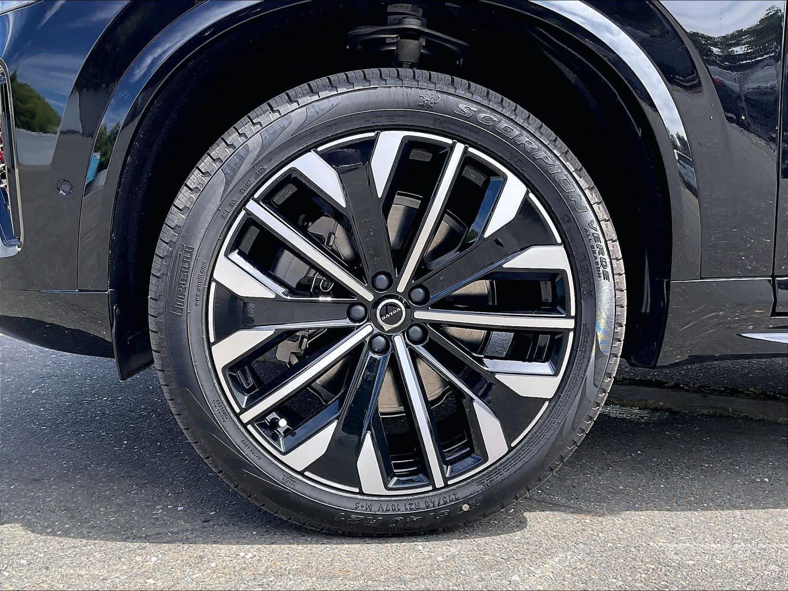 New 2027 Volvo XC90 B6 Ultra AWD/4WD image 14