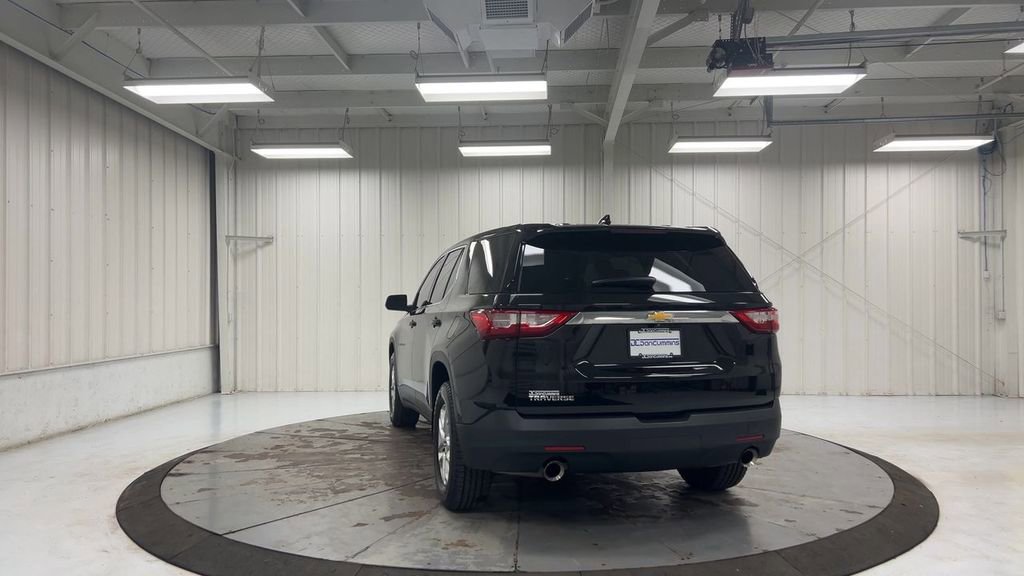Used 2021 Chevrolet Traverse LS FWD image 7