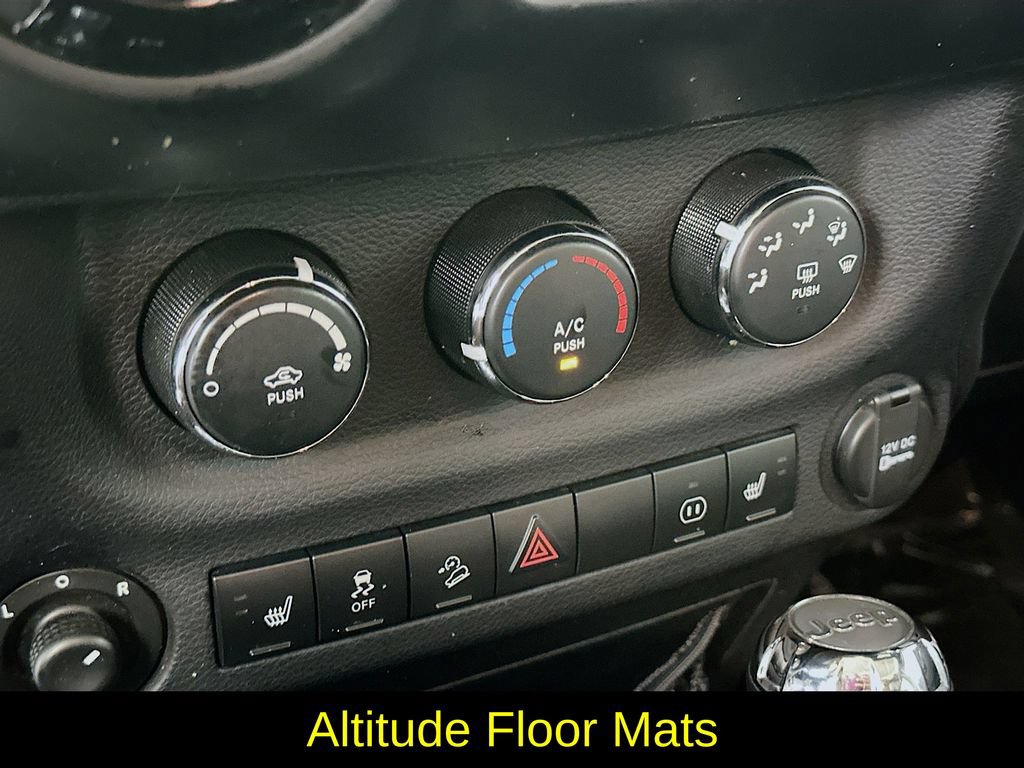 Used 2012 Jeep Wrangler Unlimited Sahara AWD/4WD image 18