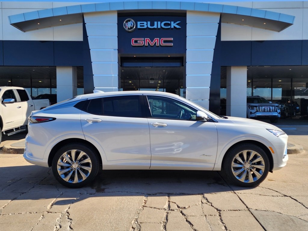 New 2026 Buick Envista Avenir image 3