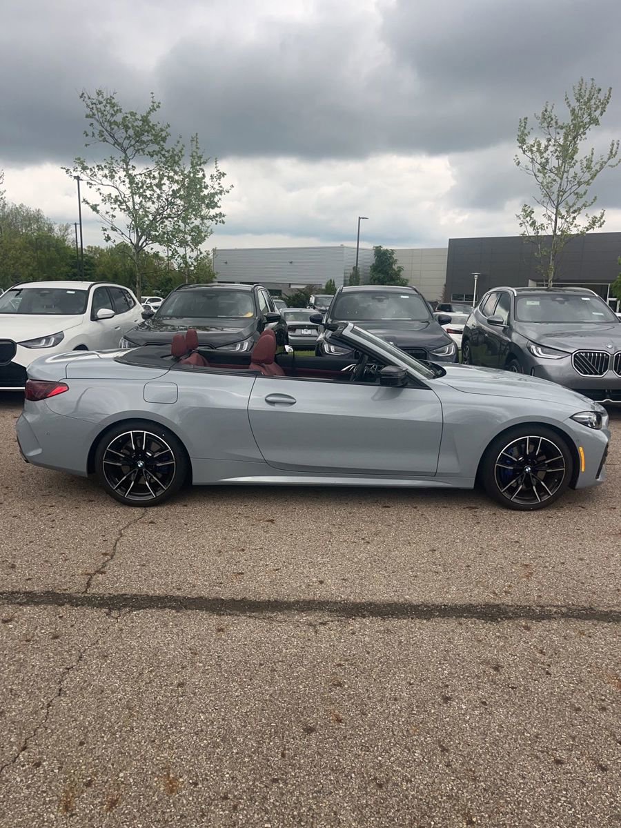 Used 2026 BMW M440i Convertible RWD image 3