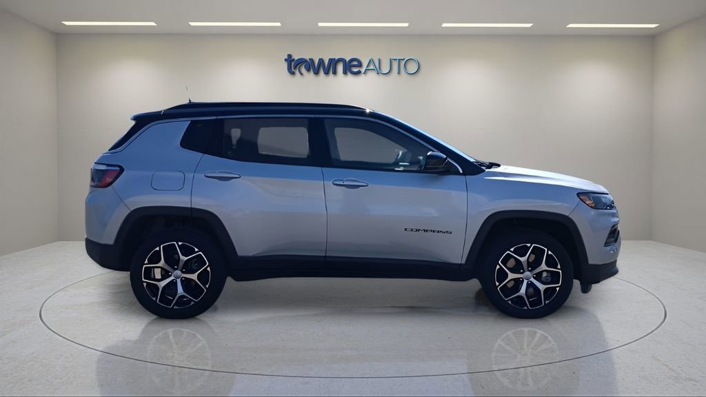 Used 2024 Jeep Compass Limited AWD/4WD image 6