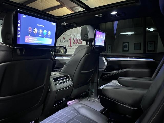 Used 2025 Cadillac Escalade Sport Platinum AWD/4WD image 14