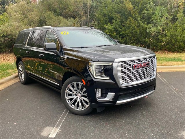 Used 2023 GMC Yukon XL Denali w/ Denali Reserve Package image 1