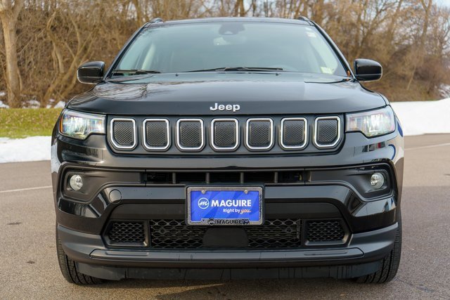 Used 2022 Jeep Compass Latitude w/ Convenience Group image 3