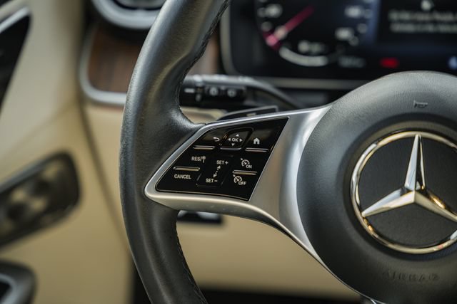Used 2023 Mercedes-Benz GLC 300 4MATIC image 28