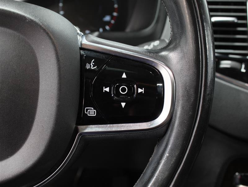 Used 2016 Volvo XC90 T6 Momentum AWD/4WD image 14