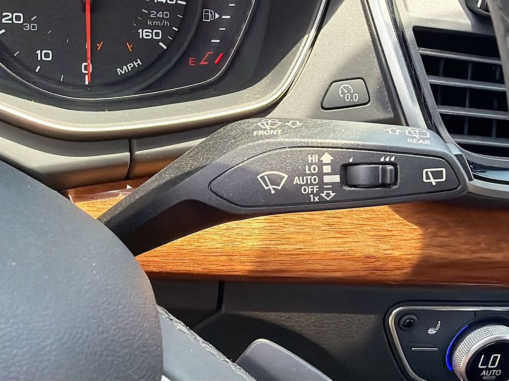 Used 2023 Audi Q5 2.0T Premium AWD/4WD image 21