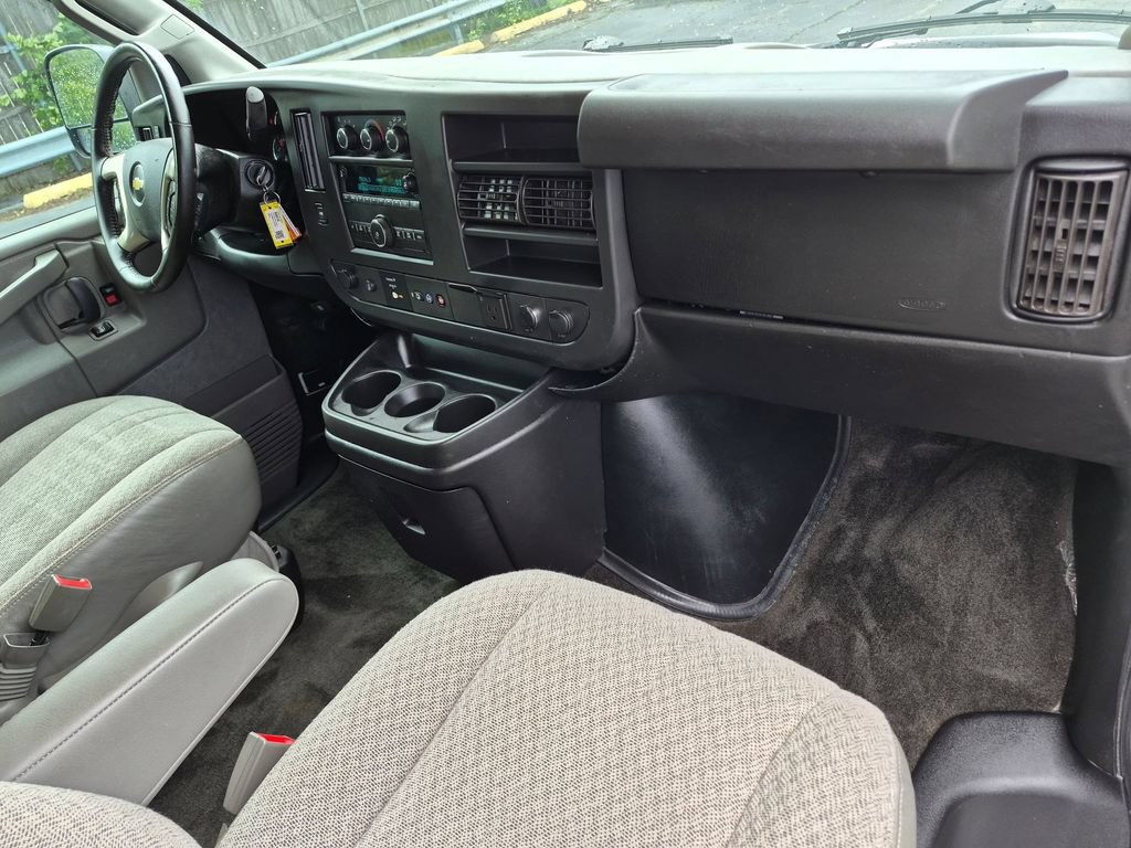 Used 2018 Chevrolet Express 3500 LT w/ LT Preferred Equipment Group RWD image 25