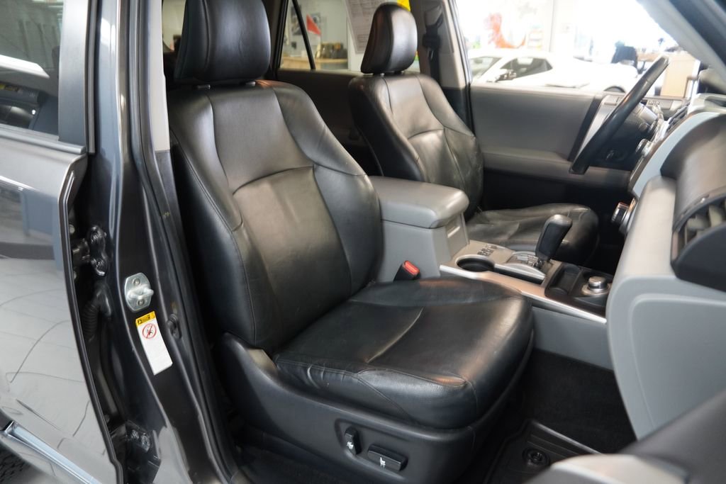 Used 2013 Toyota 4Runner SR5 w/ Premium Pkg image 27