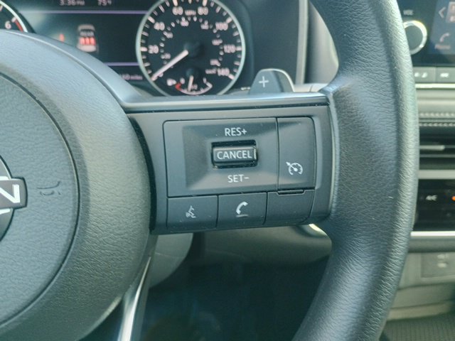 Used 2024 Nissan Rogue S AWD/4WD image 29