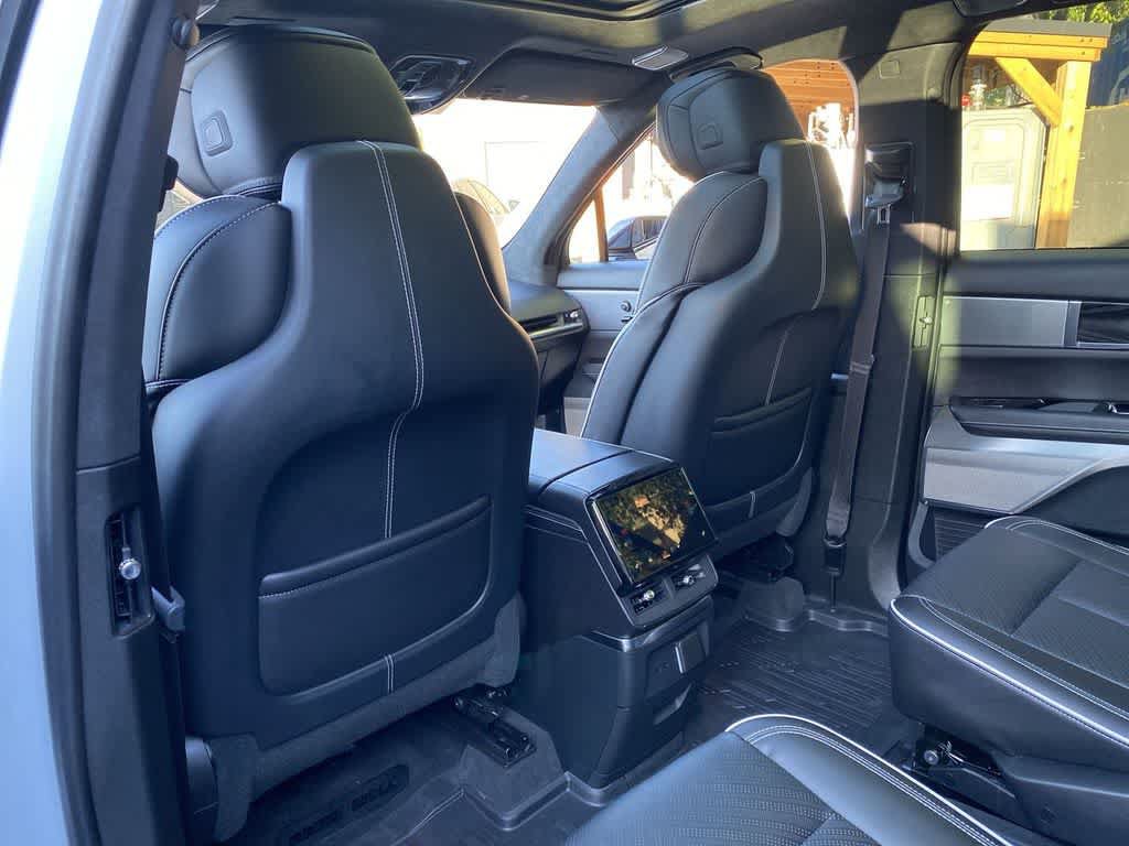 Certified 2026 Cadillac Vistiq Premium Luxury w/ LPO, Floor Liner Package AWD/4WD image 14