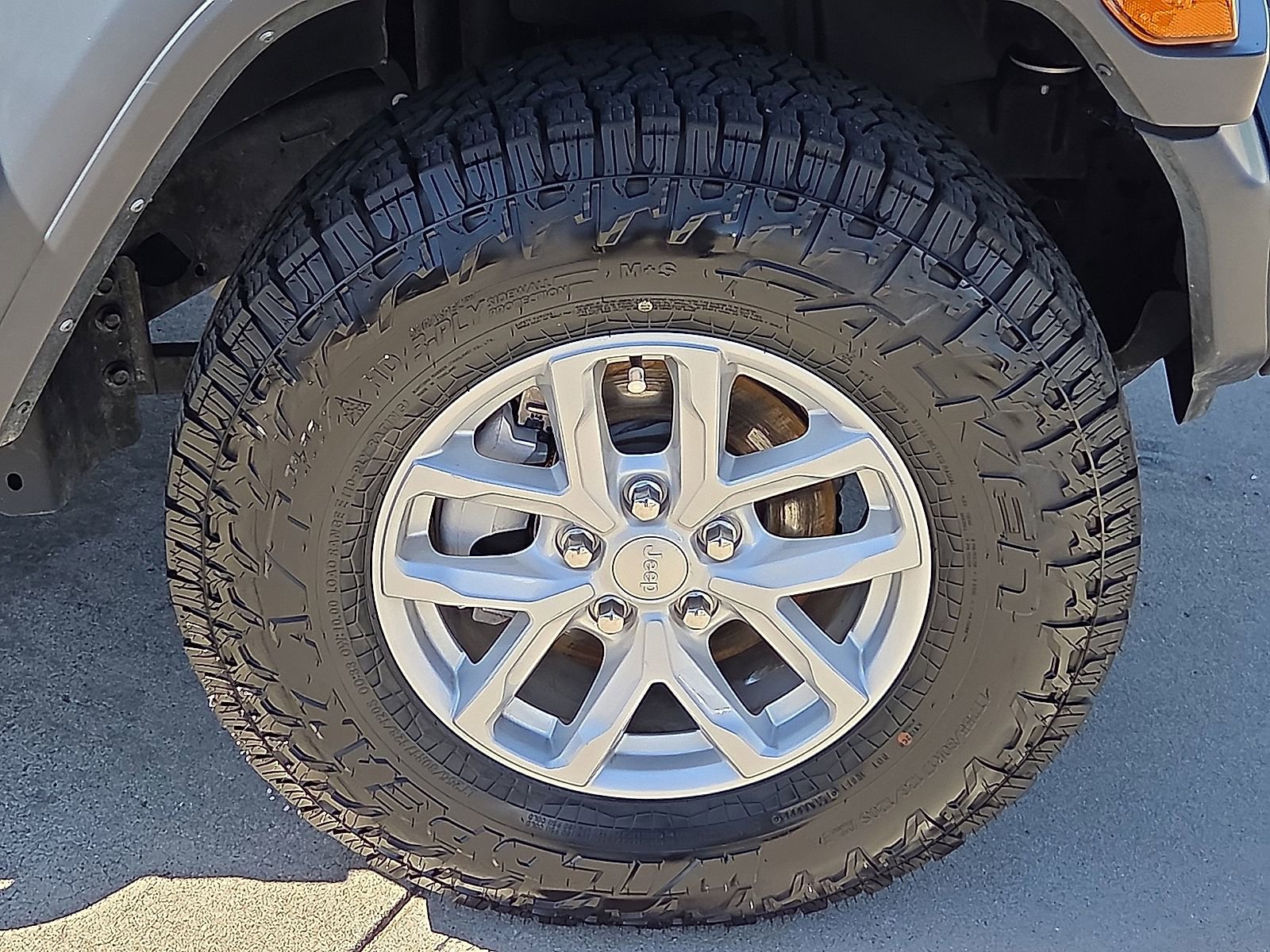 Used 2023 Jeep Wrangler Sport S image 7