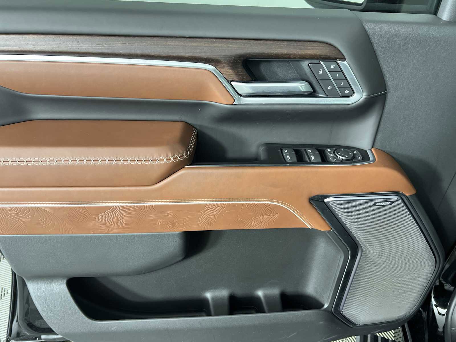 New 2026 GMC Sierra 2500 Denali Ultimate AWD/4WD image 9