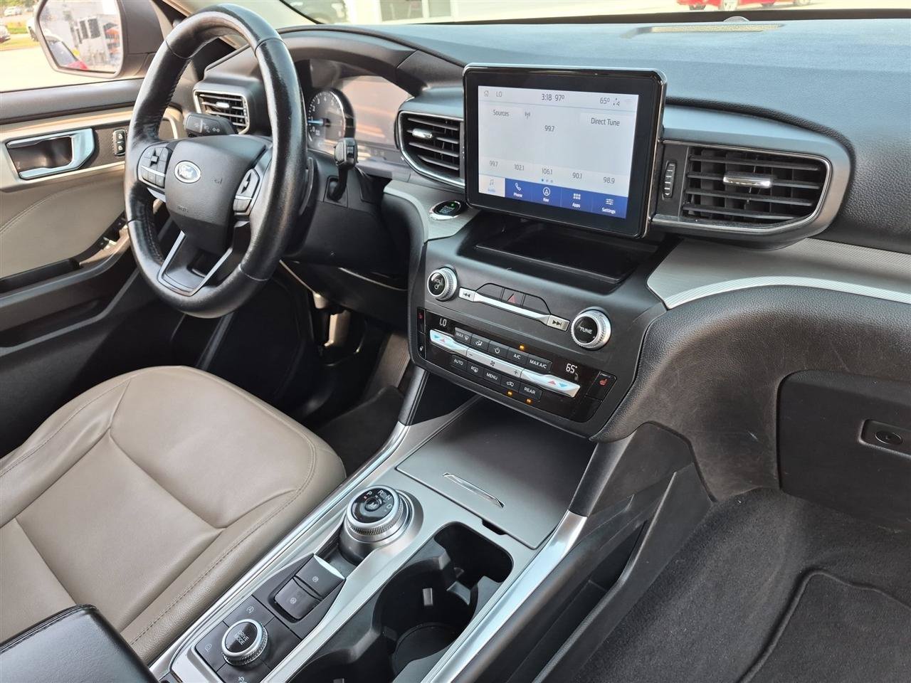Used 2020 Ford Explorer XLT w/ Equipment Group 202A AWD/4WD image 36