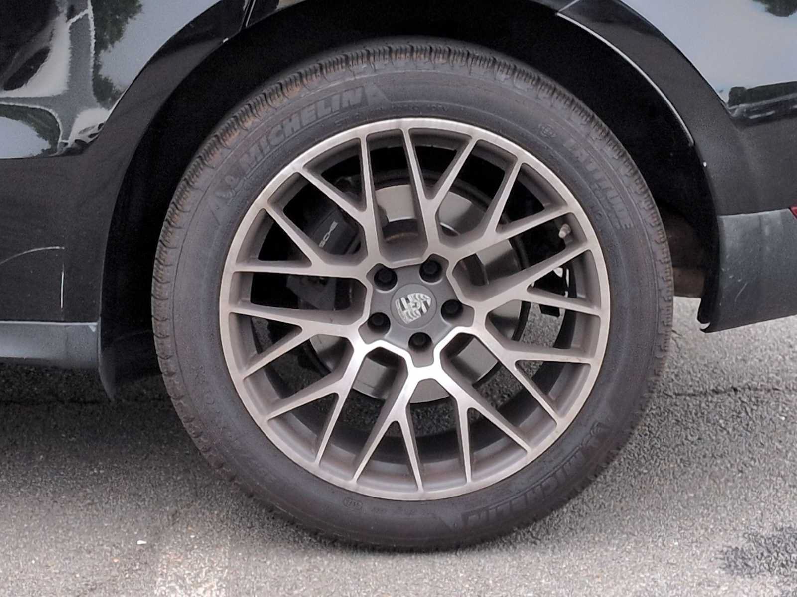 Used 2018 Porsche Macan AWD/4WD image 14