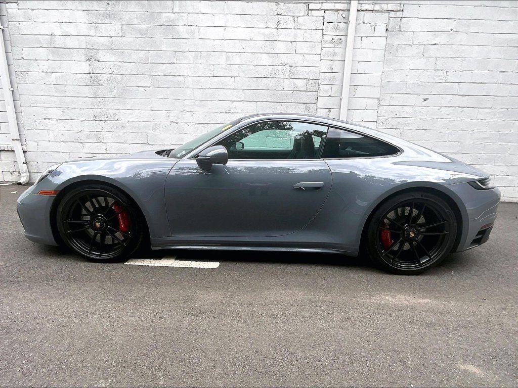 Used 2024 Porsche 911 Carrera GTS RWD image 2