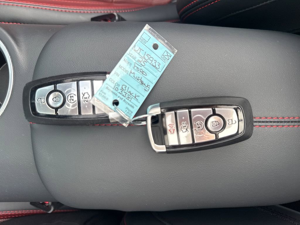 Used 2025 Ford Mustang Premium image 33