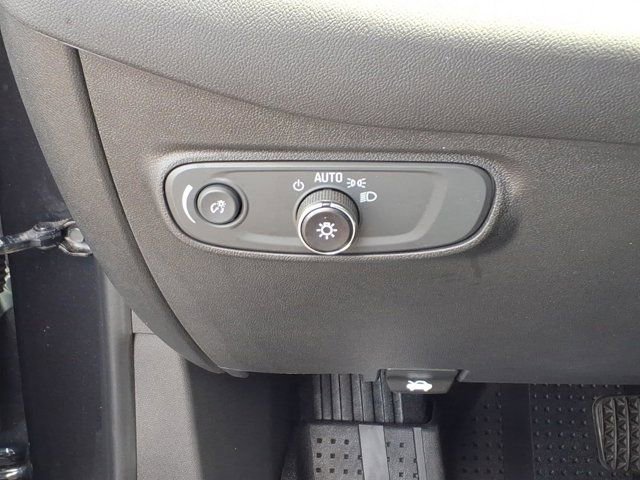 Used 2023 Chevrolet Equinox LT FWD image 21