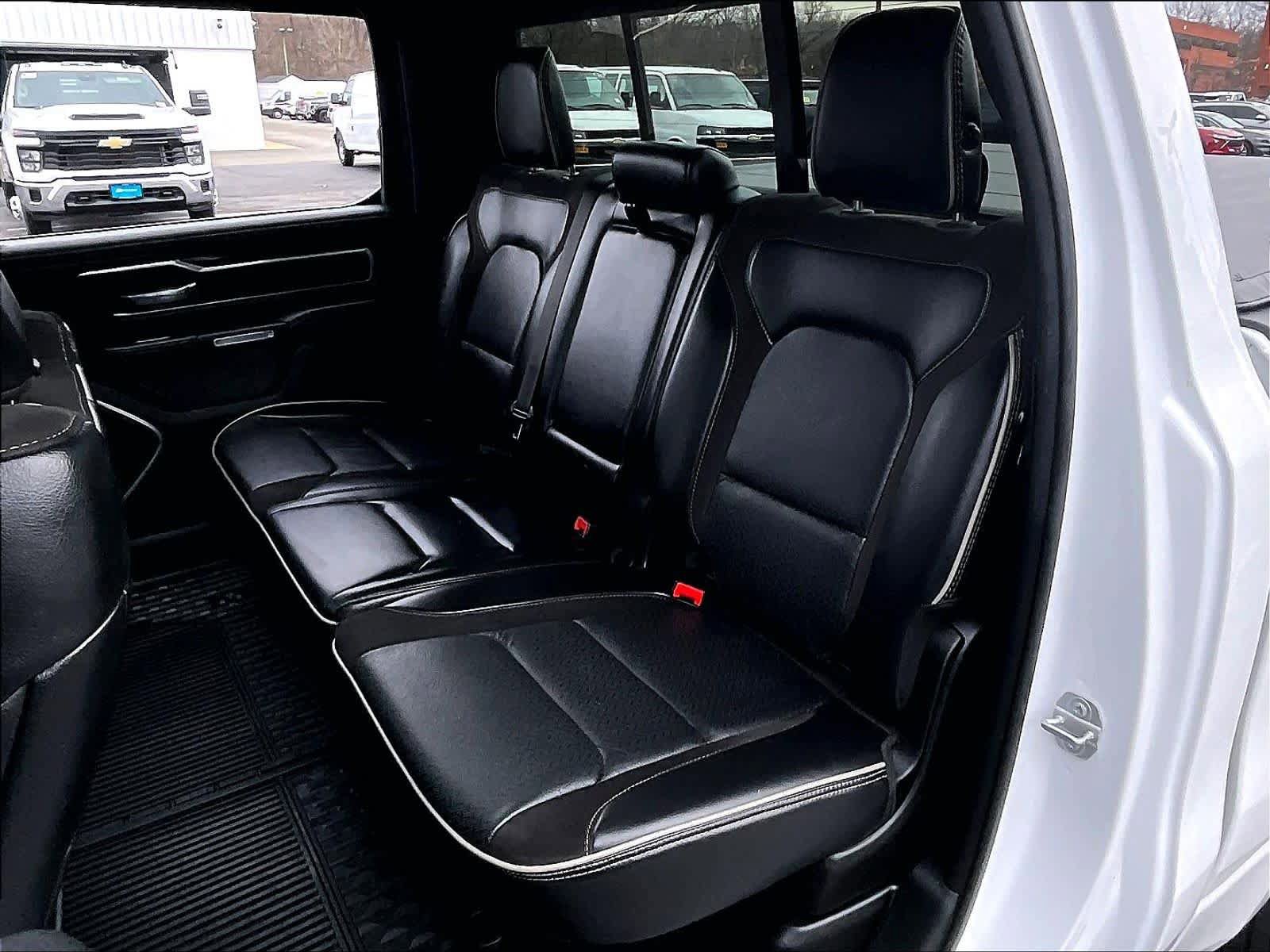 Used 2023 RAM 1500 Laramie AWD/4WD image 14