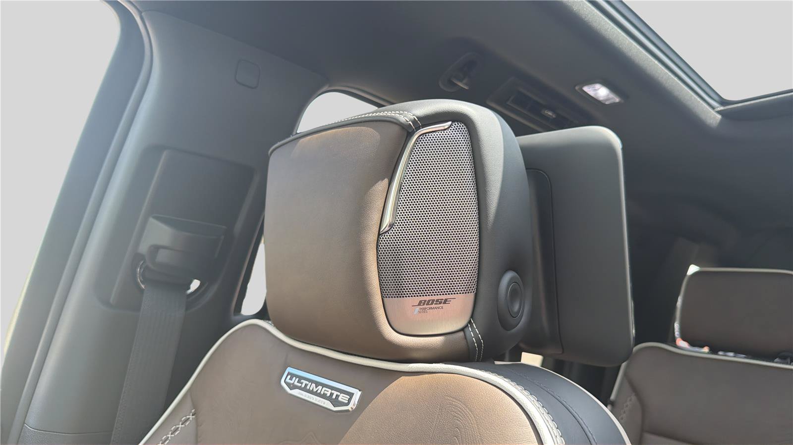 New 2026 GMC Yukon XL Denali Ultimate w/ LPO, Floor Liner Package AWD/4WD image 15