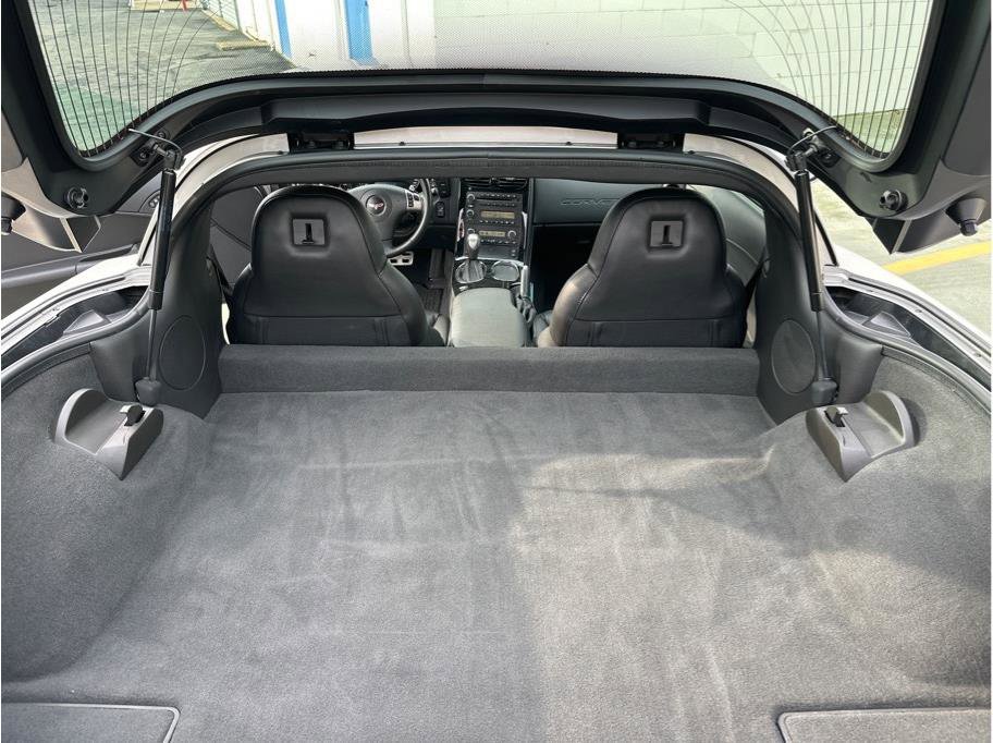 Used 2008 Chevrolet Corvette Coupe w/ Preferred Equipment Group image 17