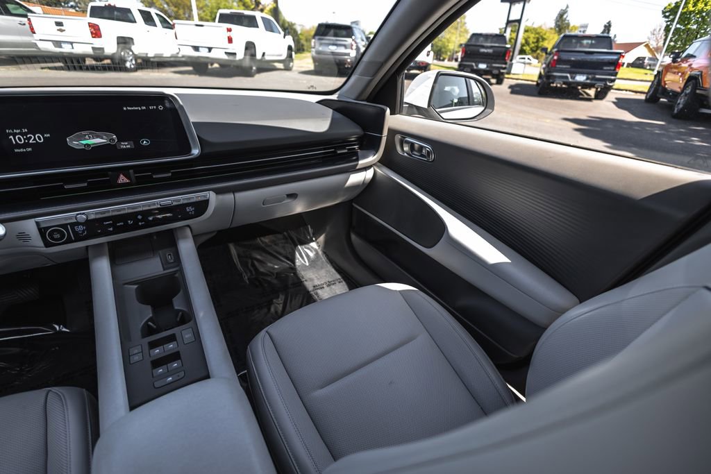 Used 2024 Hyundai Ioniq 6 SEL AWD/4WD image 21
